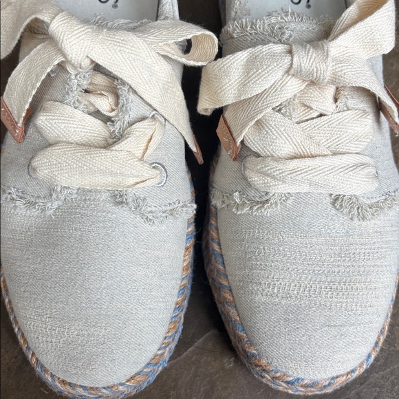 Toms Carolina Lace-Up Espadrille Sneaker - Picture 5 of 12